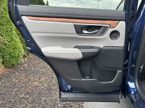 Used 2022 Honda CR-V Touring image 9