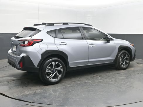 Used 2025 Subaru Crosstrek 2.0i Premium w/ Crosstrek Mirror Package image 9