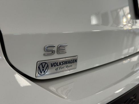 Used 2024 Volkswagen Taos SE FWD image 33