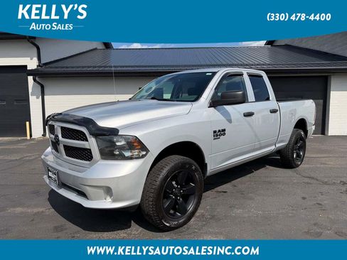 Used 2019 RAM 1500 Express w/ Express Value Package AWD/4WD image 1