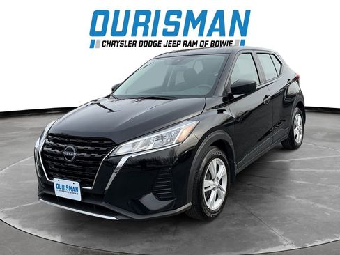 Used 2024 Nissan Kicks S image 2