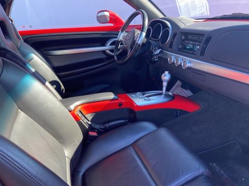 Used 2003 Chevrolet SSR w/ Preferred Equipment Group image 9