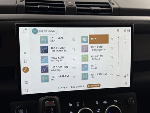 Used 2026 Land Rover Defender 110 X-Dynamic SE image 22