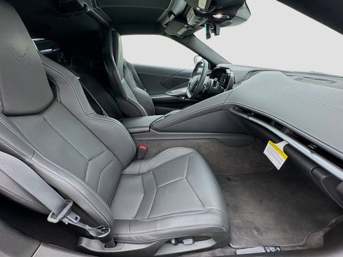 Used 2023 Chevrolet Corvette Stingray Coupe w/ Z51 Performance Package image 19