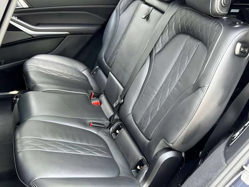 Used 2020 BMW X7 xDrive40i w/ M Sport Package AWD/4WD image 14