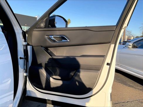 New 2026 Land Rover Range Rover Velar S AWD/4WD image 30