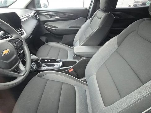 Certified 2025 Chevrolet TrailBlazer LT AWD/4WD image 27