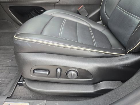 Used 2021 GMC Acadia Denali w/ Denali Technology Package image 27