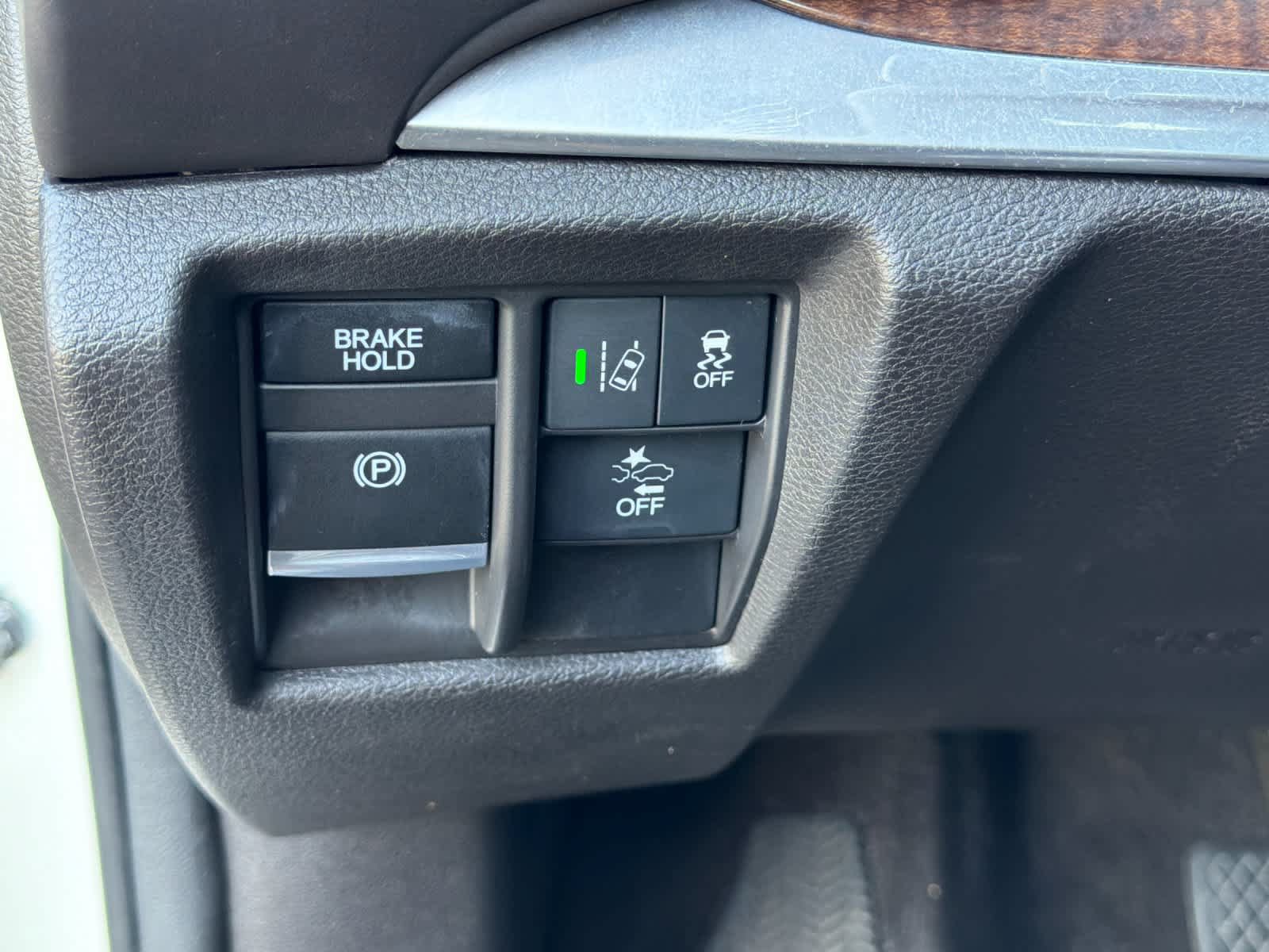 Used 2017 Acura MDX w/ Technology Package AWD/4WD image 30