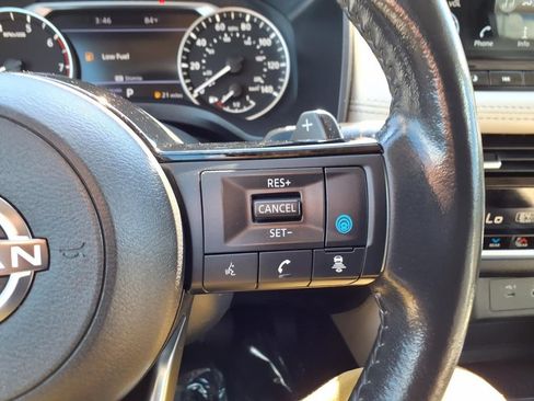 Used 2023 Nissan Rogue SL w/ SL Premium Package FWD image 14