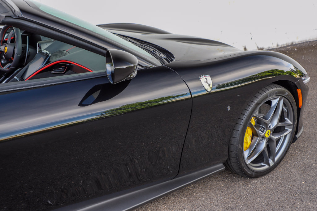 Certified 2025 Ferrari Roma Spider RWD image 39