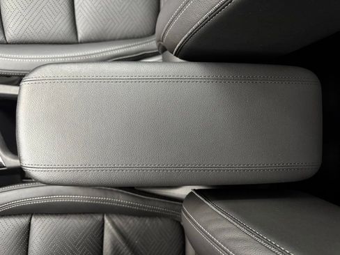 Used 2021 Buick Encore GX Essence w/ Advanced Technology Package FWD image 32