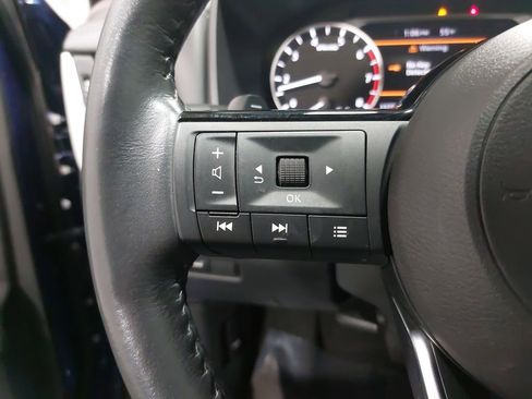 Used 2023 Nissan Rogue SV w/ SV Premium B Package image 17