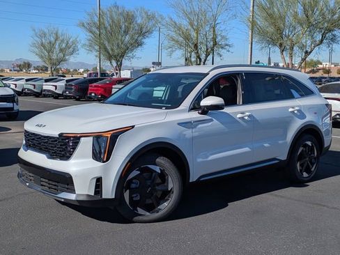 Used 2025 Kia Sorento EX image 32