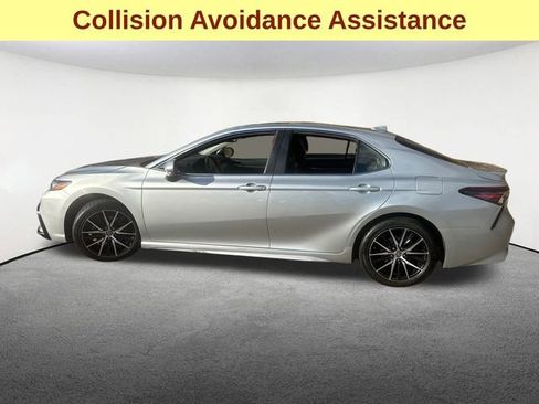 Used 2024 Toyota Camry SE w/ Cold Weather Package image 8