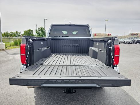Used 2024 Toyota Tacoma TRD Sport AWD/4WD image 14