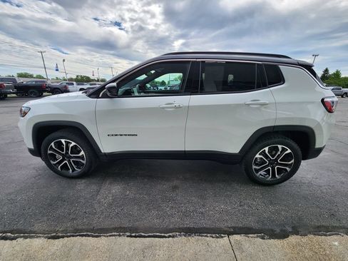 Used 2024 Jeep Compass Limited AWD/4WD image 6