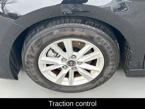 Used 2025 Toyota Camry LE image 4