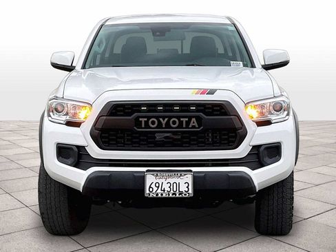 Used 2022 Toyota Tacoma SR5 w/ Trail Edition AWD/4WD image 3