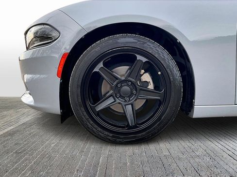 Used 2022 Dodge Charger SXT w/ Blacktop Package image 8