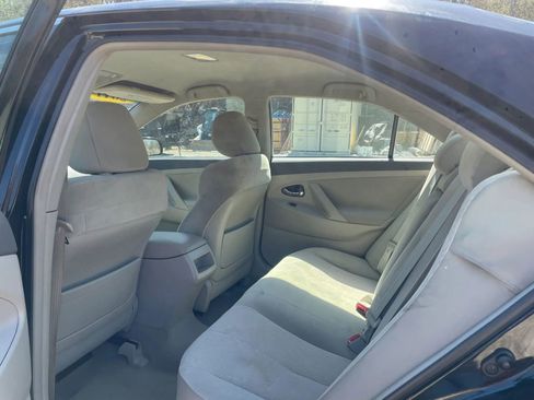 Used 2011 Toyota Camry FWD image 14