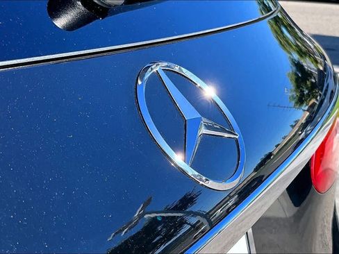 Used 2018 Mercedes-Benz GLC 300 image 30