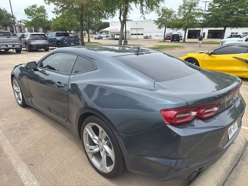 Used 2020 Chevrolet Camaro LT RWD image 11