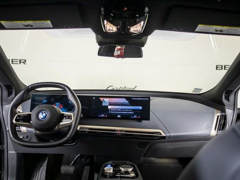 Used 2022 BMW iX xDrive50 w/ Premium Package image 25