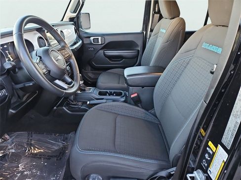 Used 2021 Jeep Wrangler Unlimited Sport image 27