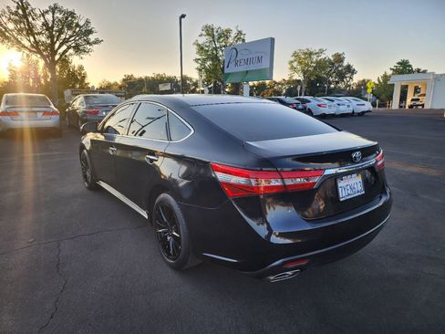 Used 2013 Toyota Avalon XLE Premium image 3