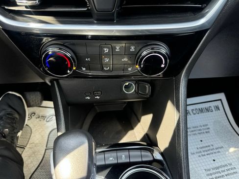 Certified 2024 Buick Encore GX Sport Touring w/ Comfort Package FWD image 19