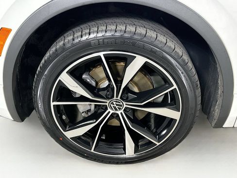 Used 2022 Volkswagen Tiguan SEL R-Line AWD/4WD image 23