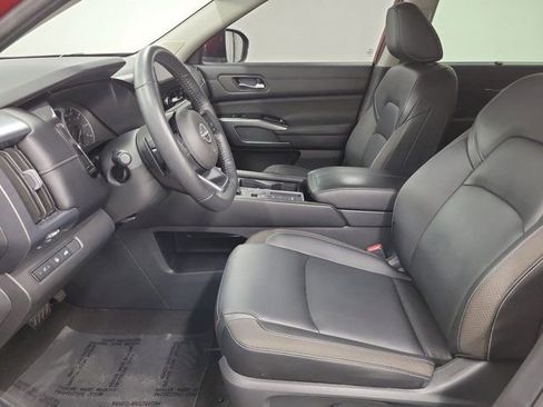 Used 2024 Nissan Pathfinder SL w/ SL Premium Package FWD image 21