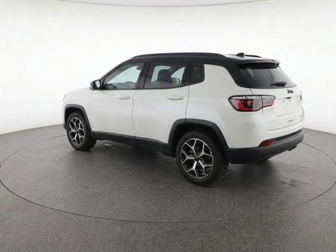 Used 2025 Jeep Compass Limited AWD/4WD image 6