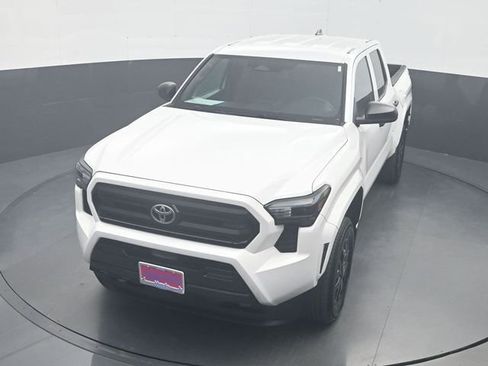 Used 2024 Toyota Tacoma SR image 21