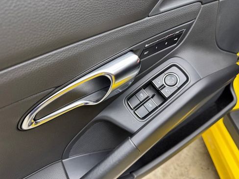 Used 2014 Porsche Boxster image 11