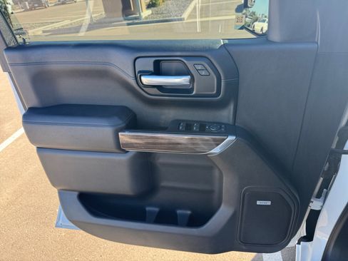 Used 2020 Chevrolet Silverado 1500 RST image 13