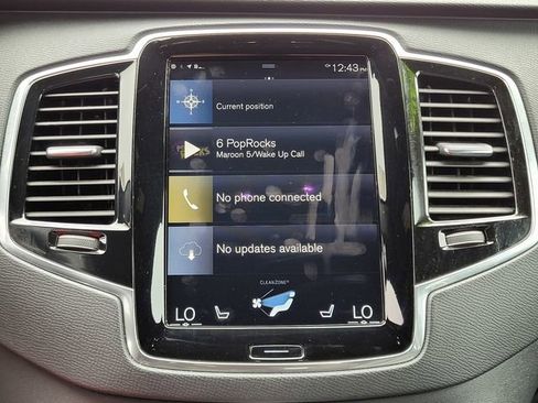 Used 2017 Volvo XC90 T6 Momentum w/ Vision Package image 20