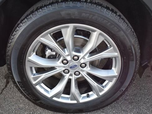 Used 2024 Ford Explorer Limited image 54