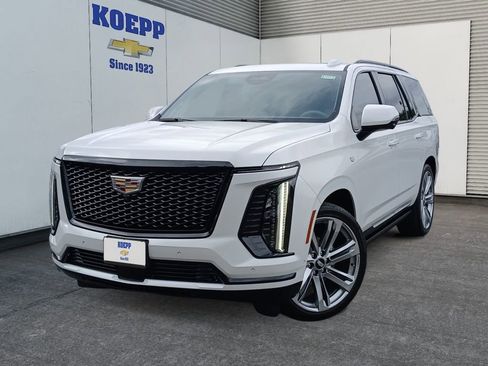 Used 2025 Cadillac Escalade Sport Platinum w/ LPO, Floor Liner Package AWD/4WD image 1