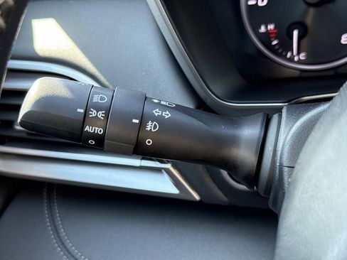 Used 2024 Subaru Legacy Limited AWD/4WD image 12