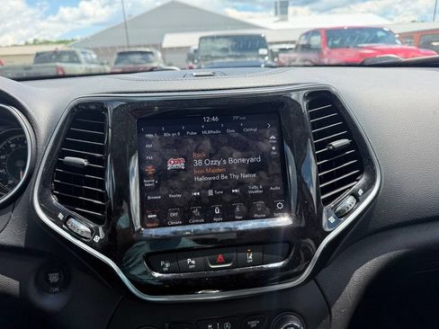 Used 2021 Jeep Cherokee Limited w/ Elite Package AWD/4WD image 13