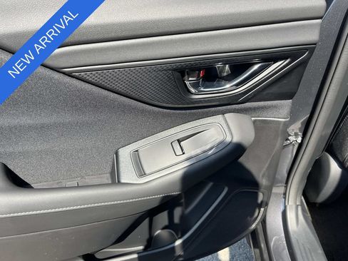 Used 2025 Subaru Outback Premium AWD/4WD image 17