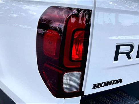Used 2025 Honda Ridgeline Black Edition image 29
