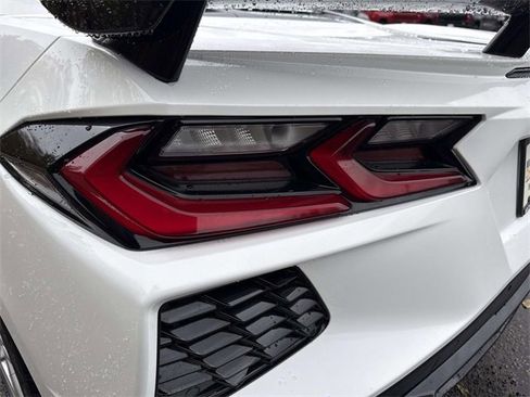 Used 2025 Chevrolet Corvette Stingray Preferred Cpe w/ Z51 Performance Package image 11