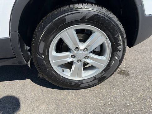 Used 2018 Chevrolet Trax LT w/ Driver Confidence Package AWD/4WD image 21