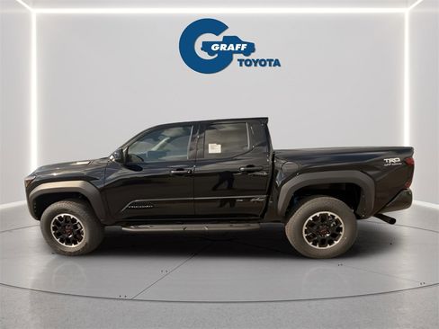 New 2025 Toyota Tacoma TRD Off-Road image 8