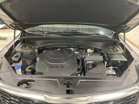 Certified 2022 Kia Telluride S image 18