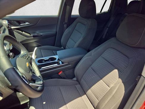 Used 2025 Chevrolet Equinox LT AWD/4WD image 16