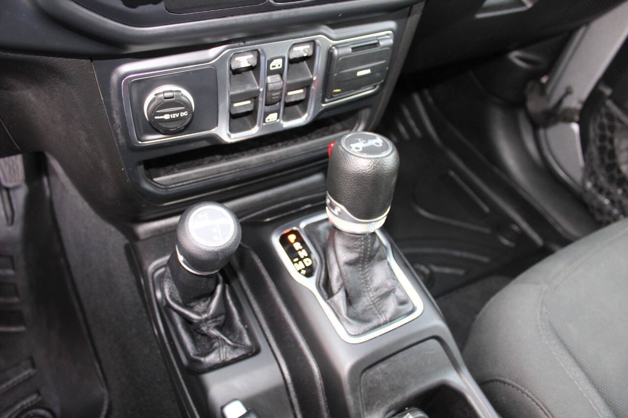 Used 2019 Jeep Wrangler Unlimited Sport S AWD/4WD image 17